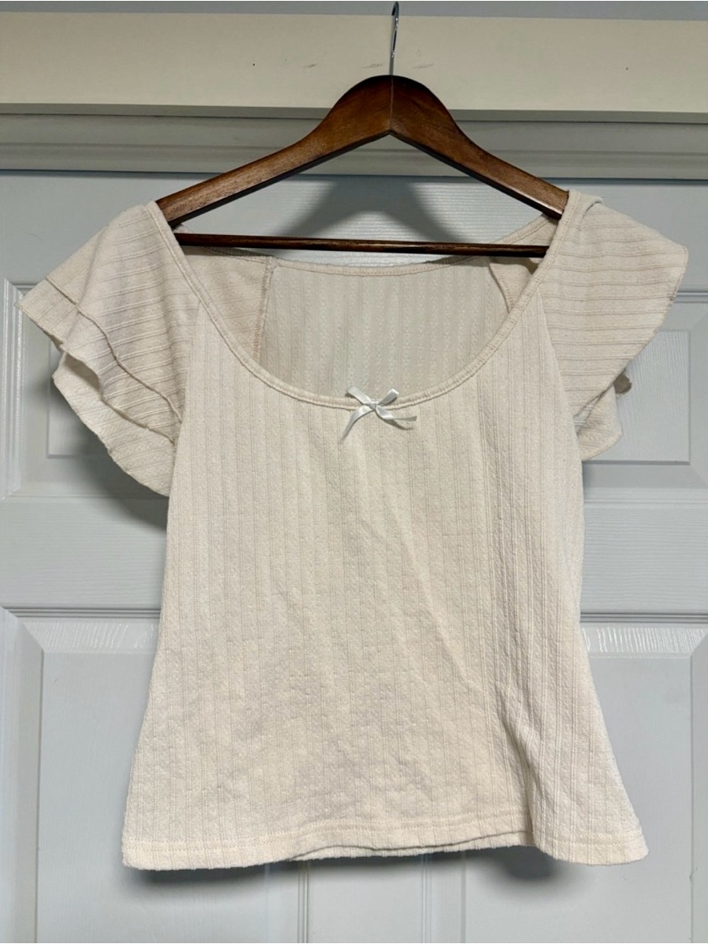 SHEIN Cream Ruffled Sleeve Scoop Neck Cami